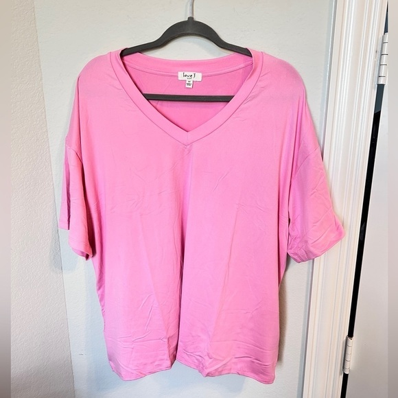2 piece short set, pink bike shorts & crewneck set, NWT loungewear, active wear - Picture 5 of 6